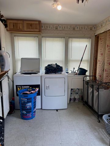 202 W Maple Avenue, Lancaster, KY 40444