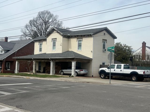 202 W Maple Avenue, Lancaster, KY 40444