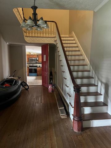 202 W Maple Avenue, Lancaster, KY 40444