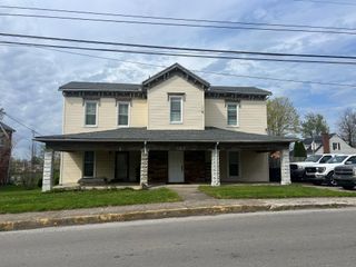202 W Maple Avenue, Lancaster, KY 40444