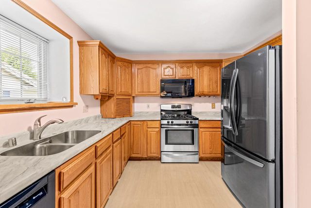 N58W24835 Cardinal COURT, Sussex, WI 53089