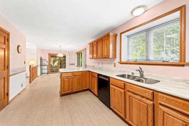 N58W24835 Cardinal COURT, Sussex, WI 53089