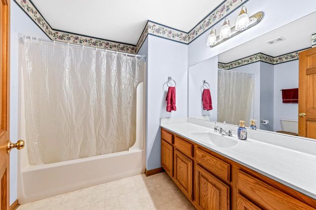 N58W24835 Cardinal COURT, Sussex, WI 53089