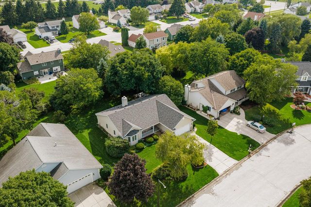 N58W24835 Cardinal COURT, Sussex, WI 53089