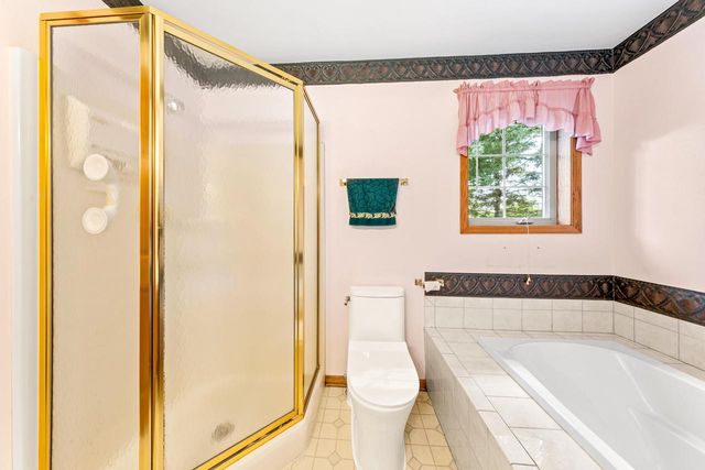 N58W24835 Cardinal COURT, Sussex, WI 53089