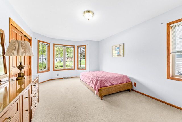 N58W24835 Cardinal COURT, Sussex, WI 53089