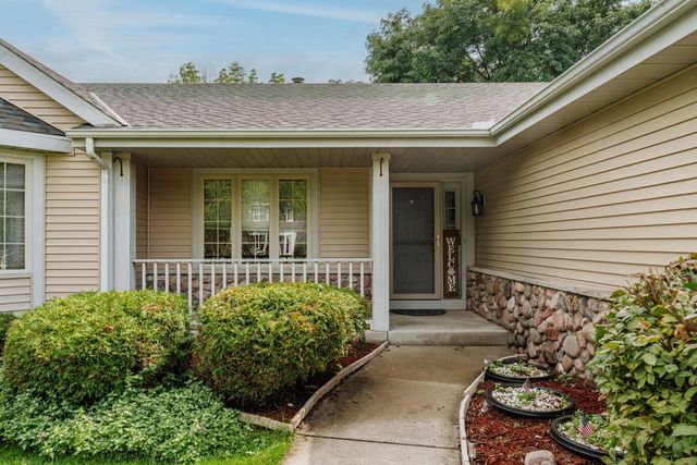 N58W24835 Cardinal COURT, Sussex, WI 53089