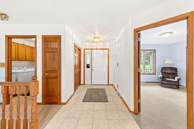 N58W24835 Cardinal COURT, Sussex, WI 53089