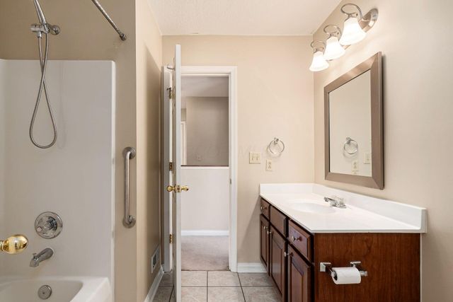 7033 Steeplebush Avenue, Westerville, OH 43082