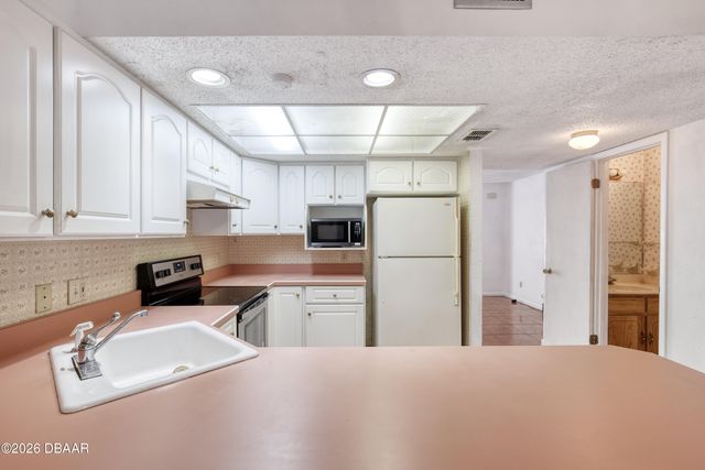 92 Fremont Ave Apt 103, Daytona Beach, FL 32114