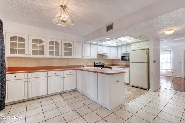 92 Fremont Ave Apt 103, Daytona Beach, FL 32114