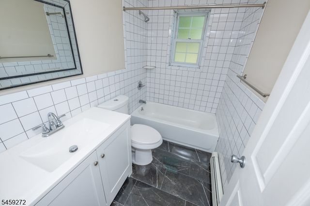 1301 Valley Rd A, Wayne Twp., NJ 07470