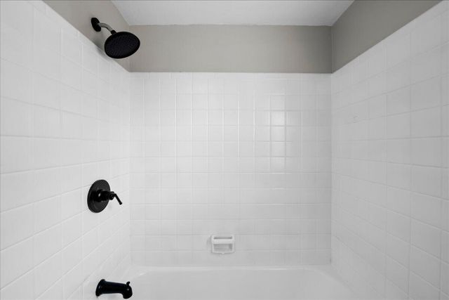 16283 Carlisle Street, Detroit, MI 48205