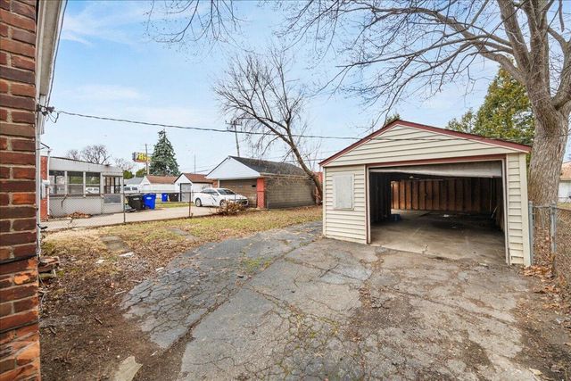 16283 Carlisle Street, Detroit, MI 48205