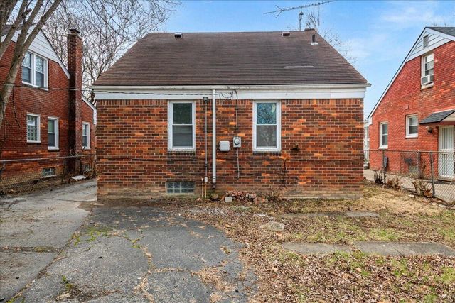 16283 Carlisle Street, Detroit, MI 48205