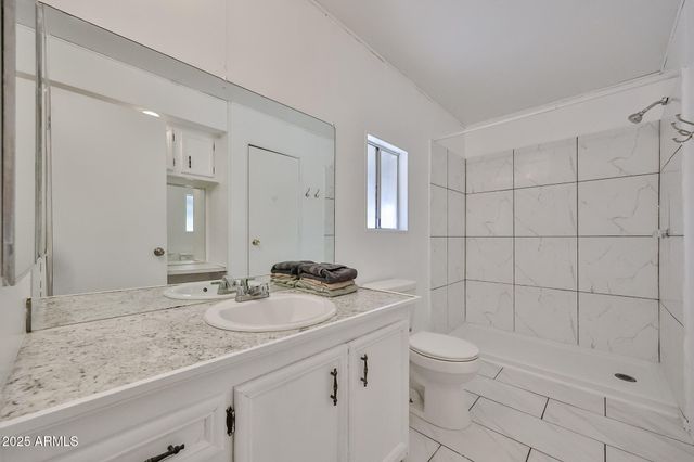 303 E SOUTH MOUNTAIN Avenue 100, Phoenix, AZ 85042