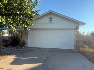 114 Hersee CT, Hutto, TX 78634