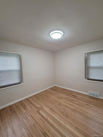 17714 AVON Avenue, Detroit, MI 48219