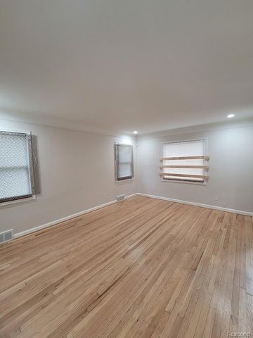 17714 AVON Avenue, Detroit, MI 48219