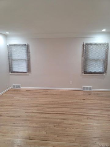 17714 AVON Avenue, Detroit, MI 48219