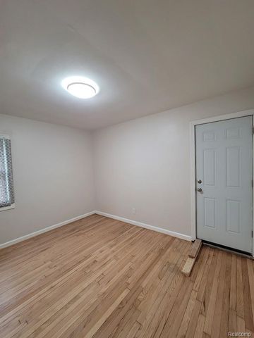 17714 AVON Avenue, Detroit, MI 48219