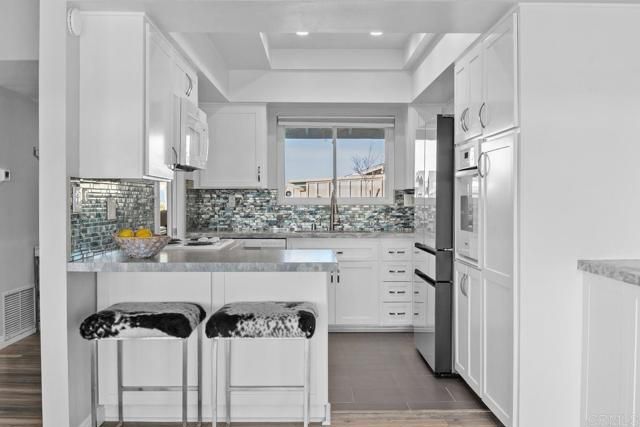 3685 Vista Campana 39, Oceanside, CA 92057