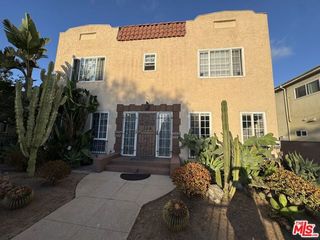 2122 6th Avenue, Los Angeles, CA 90018