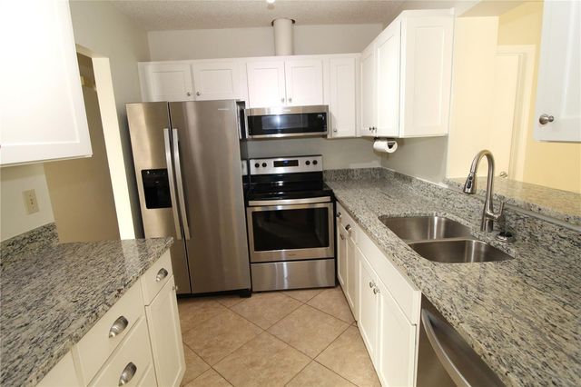 2201 HOLKHAM PLACE 114, Sun City Center, FL 33573
