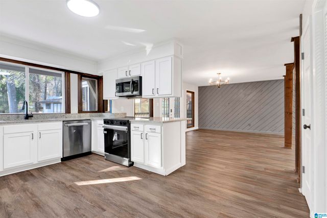 1724 KING CHARLES COURT, Alabaster, AL 35007