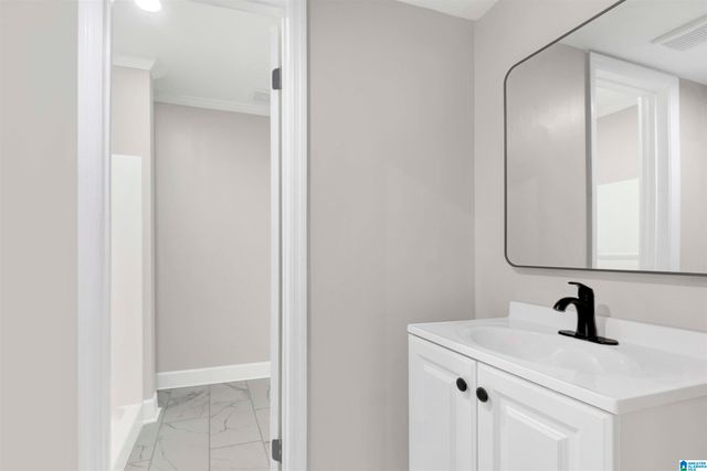 1724 KING CHARLES COURT, Alabaster, AL 35007