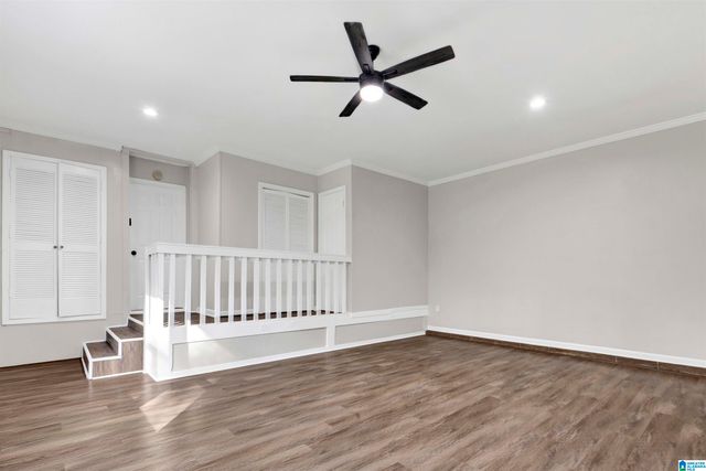 1724 KING CHARLES COURT, Alabaster, AL 35007