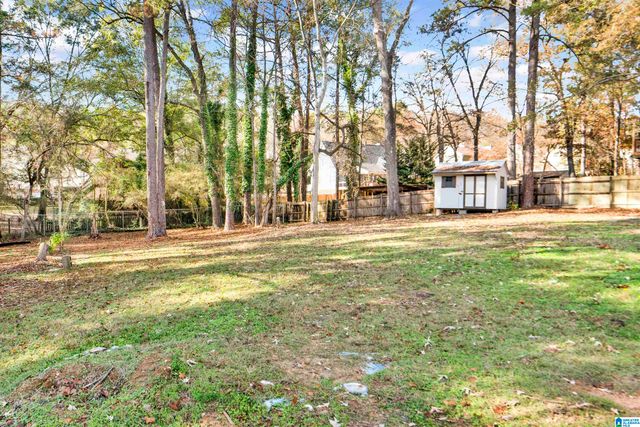 1724 KING CHARLES COURT, Alabaster, AL 35007