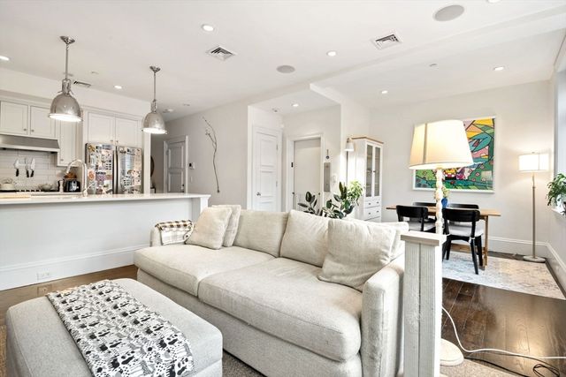 165 Newbury St 2, Boston, MA 02116