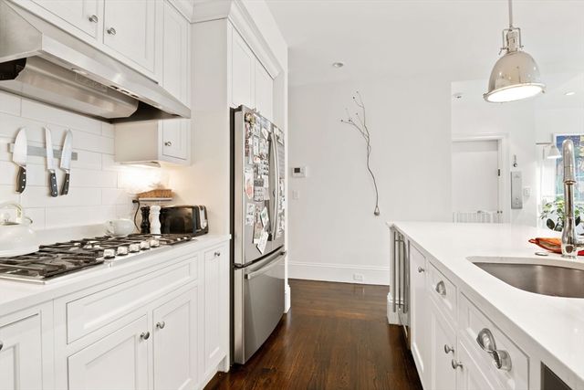 165 Newbury St 2, Boston, MA 02116