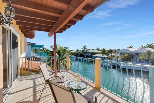 541 8th Street, Key Colony Beach, FL 33051