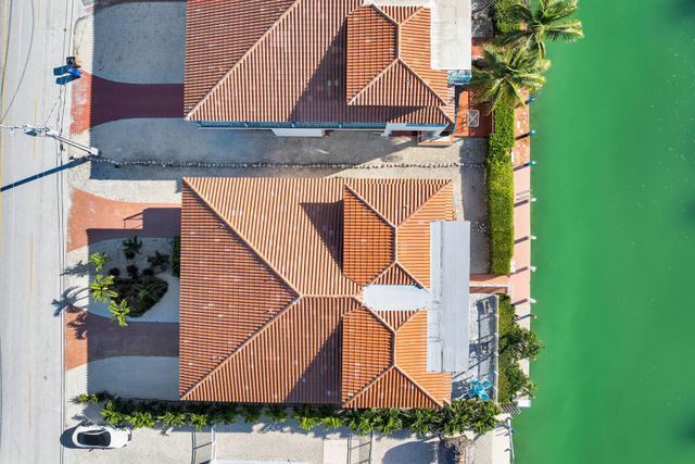 541 8th Street, Key Colony Beach, FL 33051