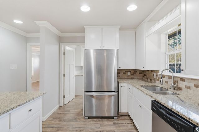 163 Lakeside DR, Seguin, TX 78155