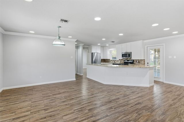 163 Lakeside DR, Seguin, TX 78155