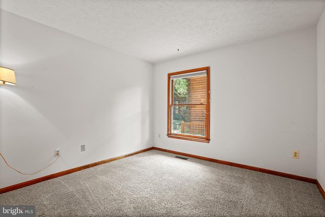 119 LARKSPUR LN, Locust Grove, VA 22508