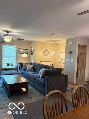 1037 Delwood Drive, Mooresville, IN 46158