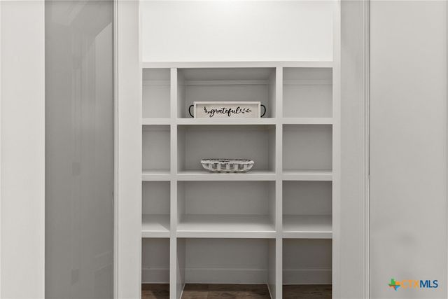 930 Inka Road, Salado, TX 76571