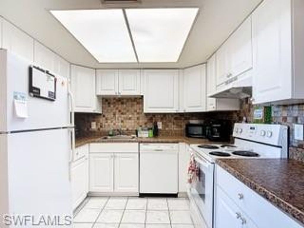 706 Hancock Bridge PKWY, Cape Coral, FL 33990