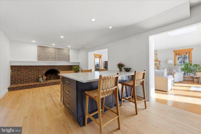 5 WINDGATE RD, Cherry Hill, NJ 08003