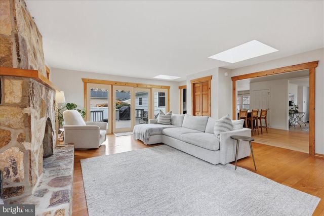 5 WINDGATE RD, Cherry Hill, NJ 08003