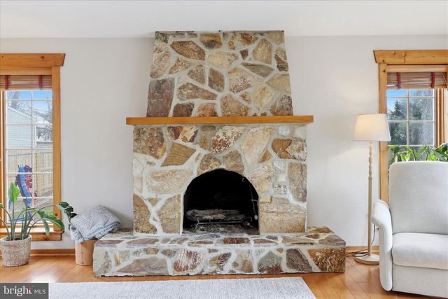 5 WINDGATE RD, Cherry Hill, NJ 08003