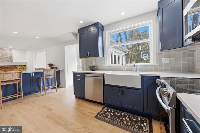 5 WINDGATE RD, Cherry Hill, NJ 08003