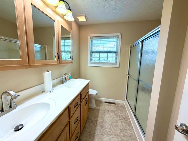 408 Sage Grass Drive, Berea, KY 40403