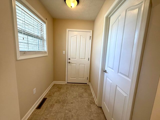 408 Sage Grass Drive, Berea, KY 40403