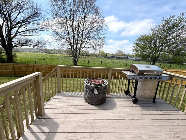 408 Sage Grass Drive, Berea, KY 40403