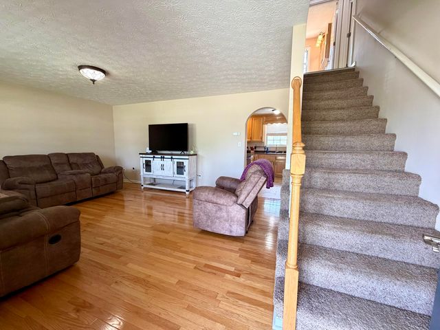 408 Sage Grass Drive, Berea, KY 40403